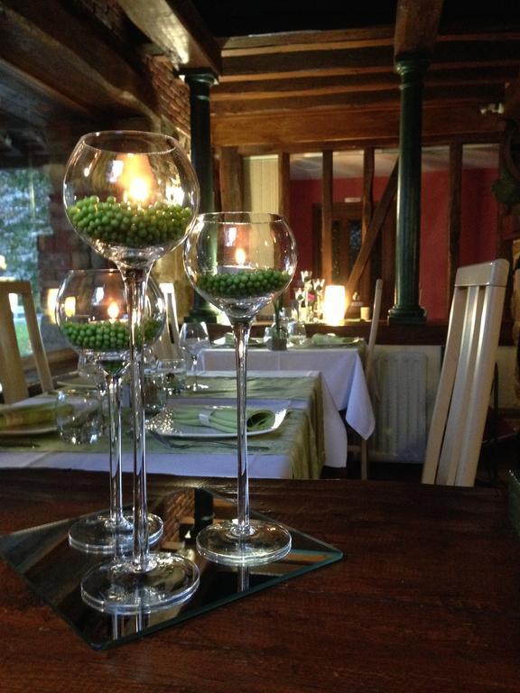 Saint-Omer-en-Chaussée Logis - Hotel & Restaurant Moulin Des Forges מראה חיצוני תמונה