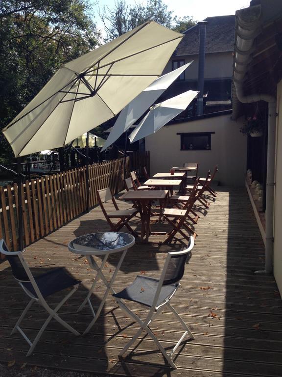 Saint-Omer-en-Chaussée Logis - Hotel & Restaurant Moulin Des Forges מראה חיצוני תמונה
