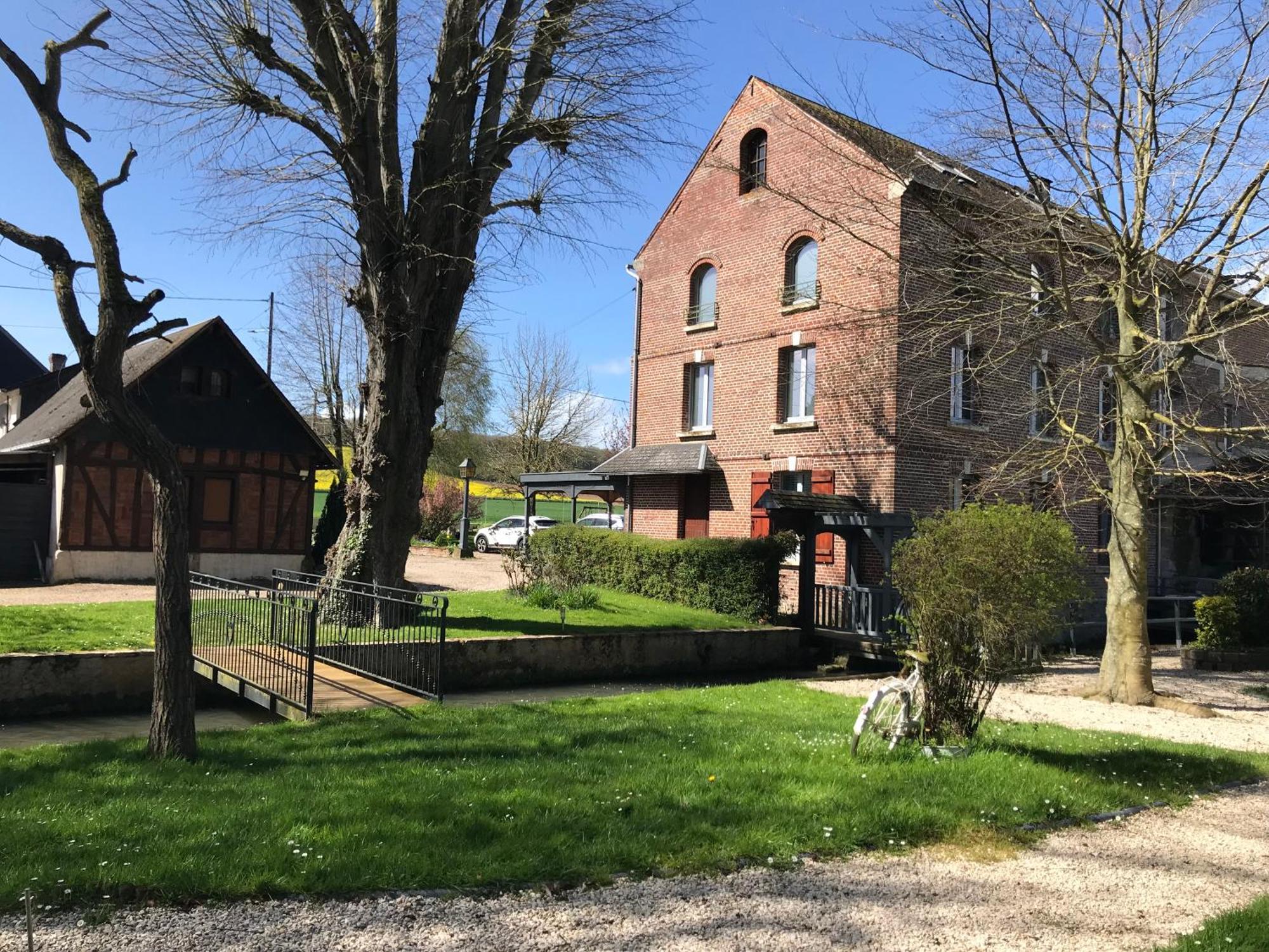 Saint-Omer-en-Chaussée Logis - Hotel & Restaurant Moulin Des Forges מראה חיצוני תמונה
