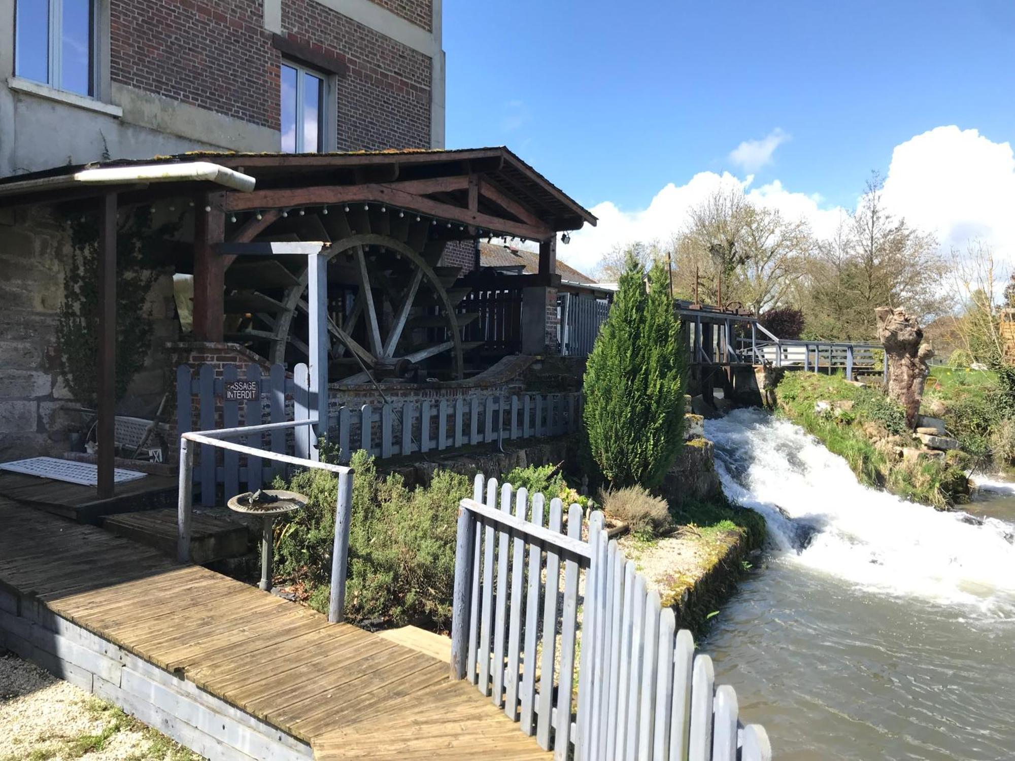 Saint-Omer-en-Chaussée Logis - Hotel & Restaurant Moulin Des Forges מראה חיצוני תמונה