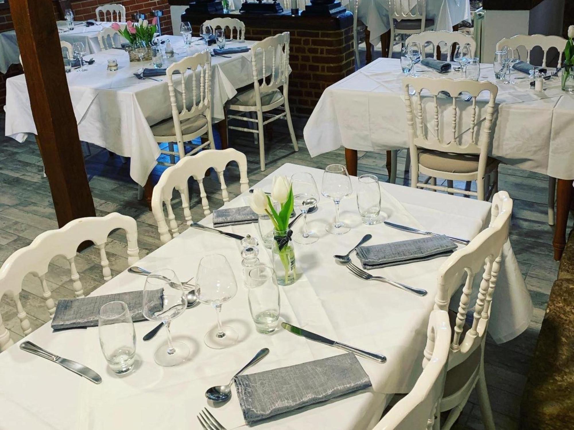 Saint-Omer-en-Chaussée Logis - Hotel & Restaurant Moulin Des Forges מראה חיצוני תמונה